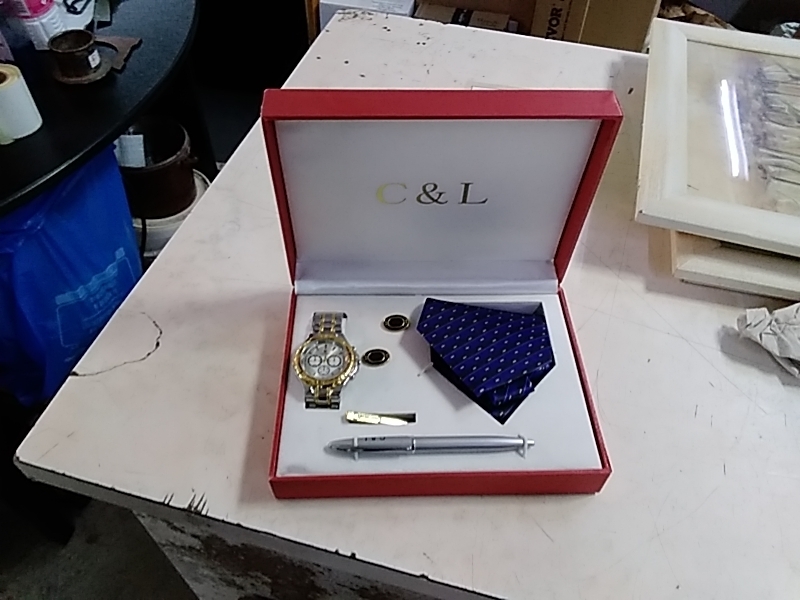 COFFRET MONTRE