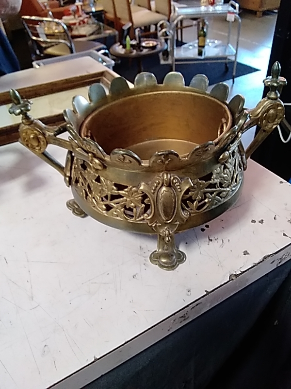 CAHE POT ART NOUVEAU EN BRONZE 