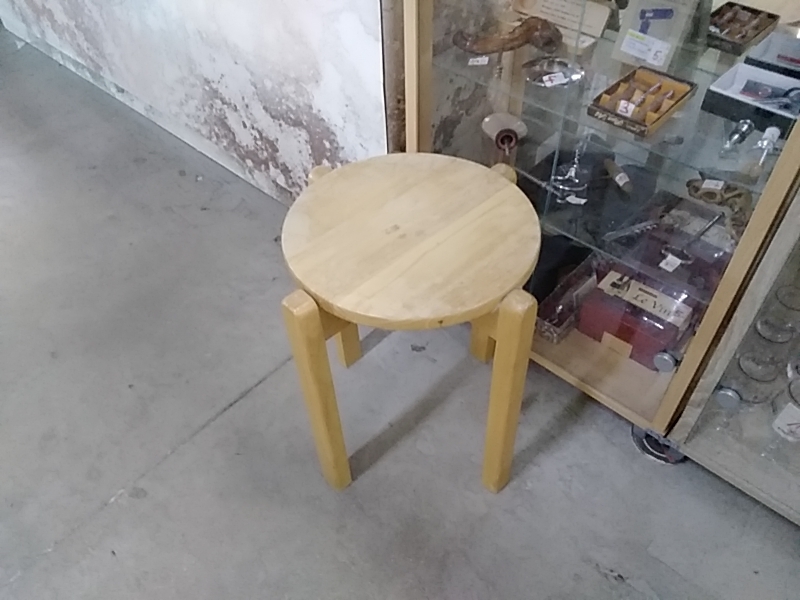 TABOURET BOIS 