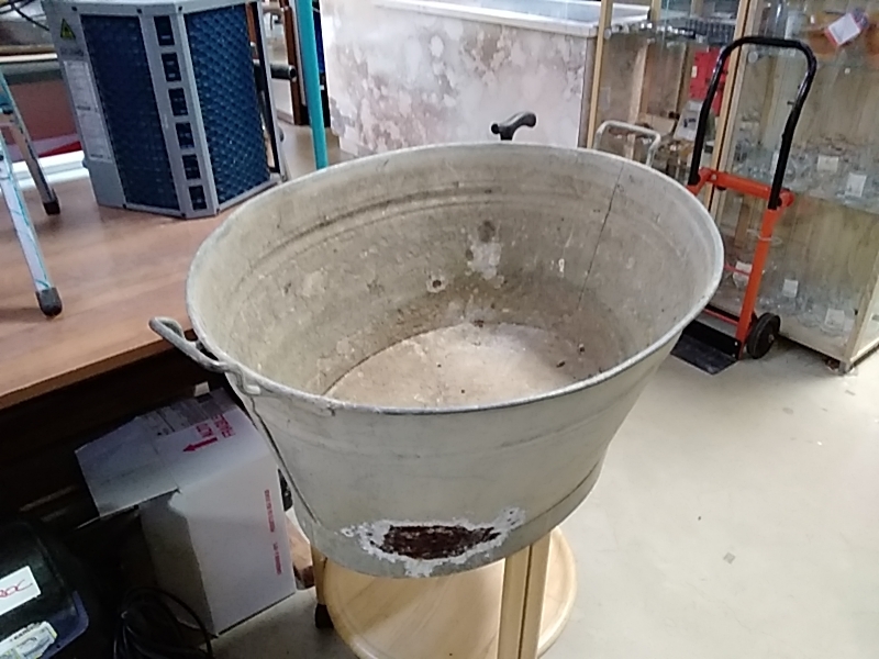 BASSINE TÔLE GM DANS L’ÉTAT 