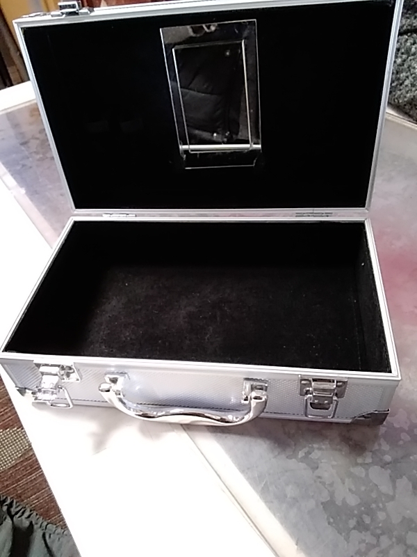 BOÎTE METAL 