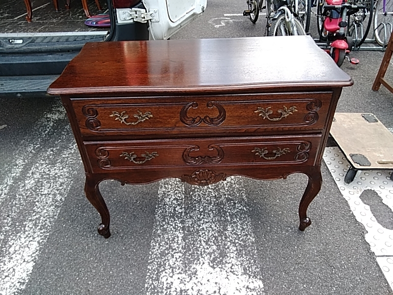 COMMODE STYLE LOUIS XV 2TIROIRS