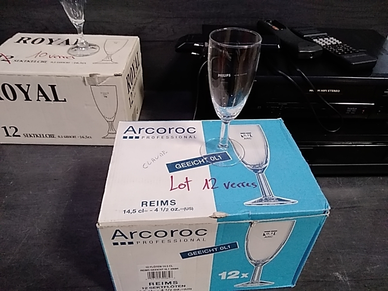 LOT DE 12 VERRES 