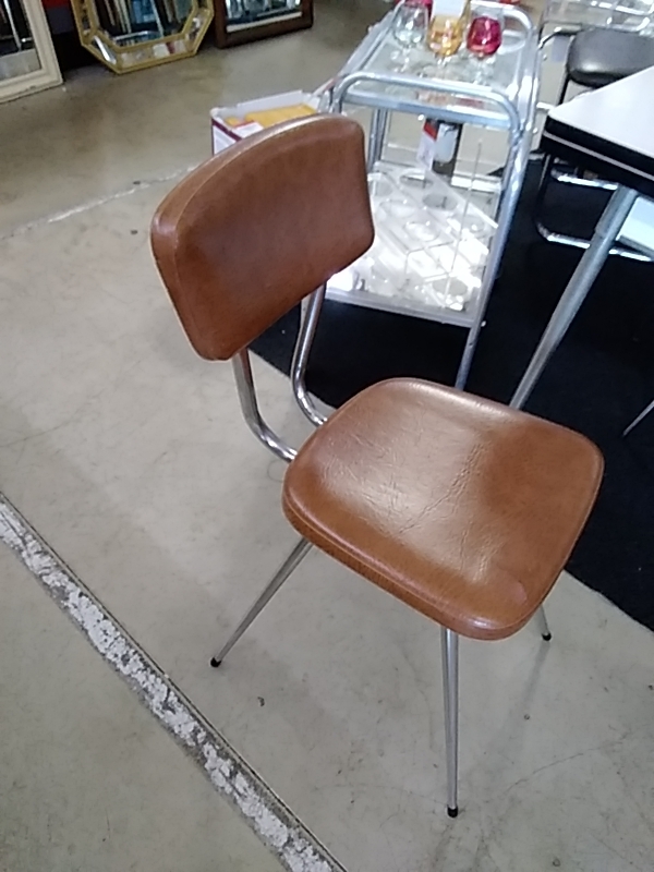 LOT DE 4 CHAISES SKAÏ BRUN ANNÉES 70