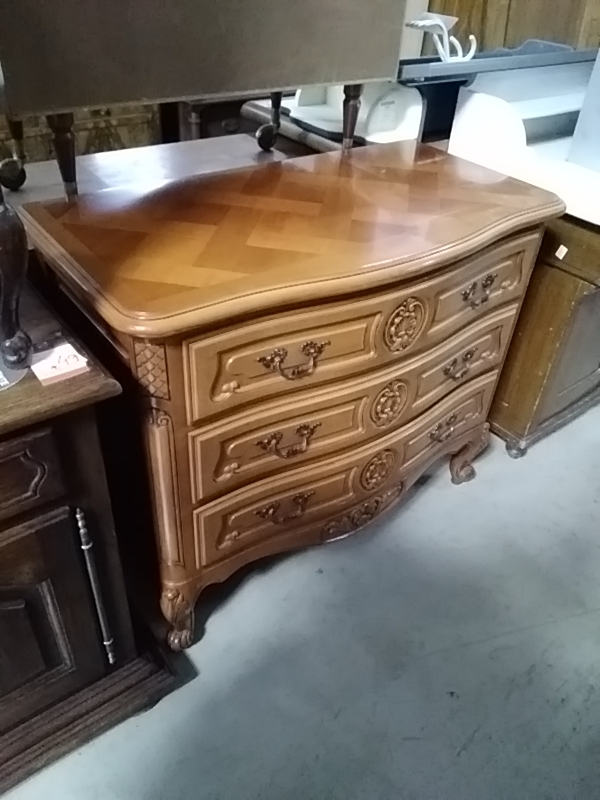 COMMODE MERISIER STYLE LOUIS XV 3TIROIRS