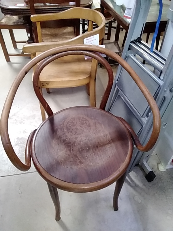 FAUTEUIL MODÈLE B9 JJ KOH DIT LE CORBUSIER