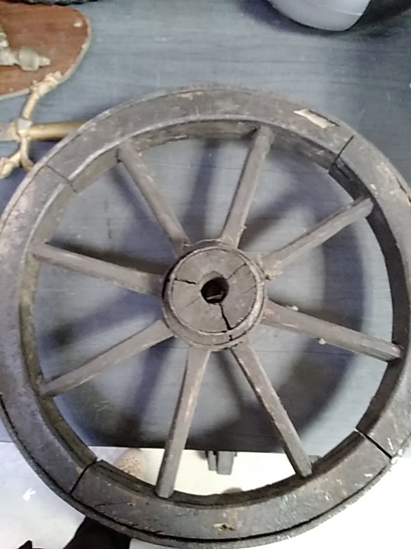 ROUE ANCIENNE PM DANS 