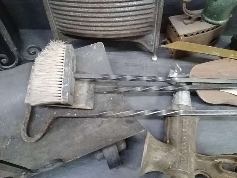OUTIL POUR CHEMINÉE FER FORGÉ 