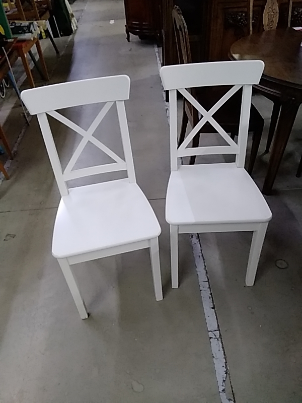 LOT DE 4 CHAISES DE CUISINE BLANCHE
