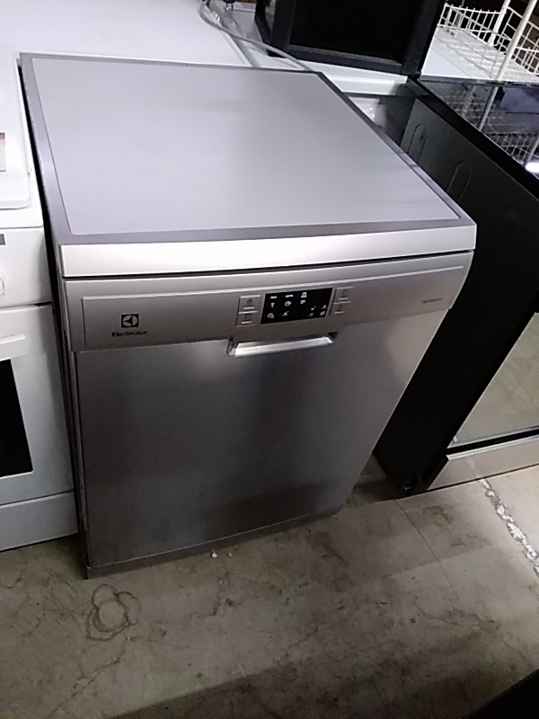 LAVE VAISSELLE ELECTROLUX 