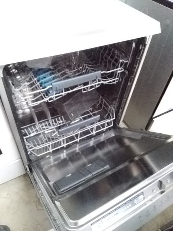 LAVE VAISSELLE ELECTROLUX 