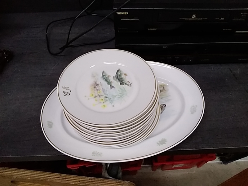 SERVICE A POISSON PORCELAINE LIMOGES MARQUAGE CA 13 PCS