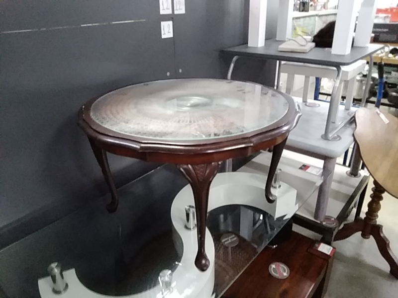 TABLE BASSE RONDE CHIPPENDALE CANNÉE VERRE