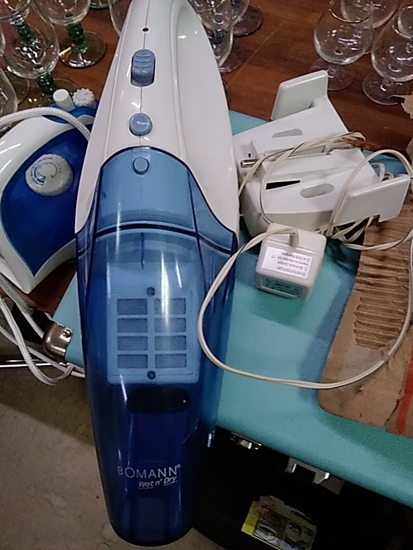 ASPIRATEUR DE TABLE BOMANN 