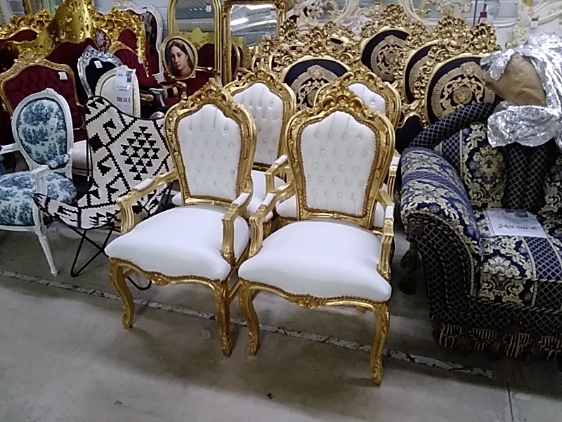 FAUTEUIL BAROQUE DORÉ SIMILI BLANC