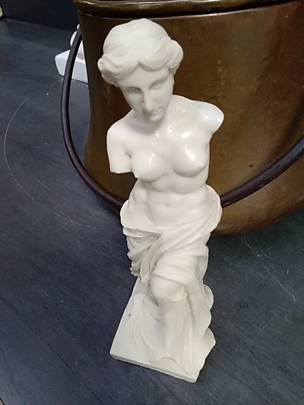 STATUE VENUS DE MILO EN RÉSINE 