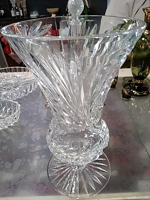 VASE CRISTAL SUR PIED