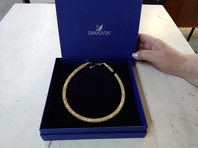 COLLIER SWAROVSKI 