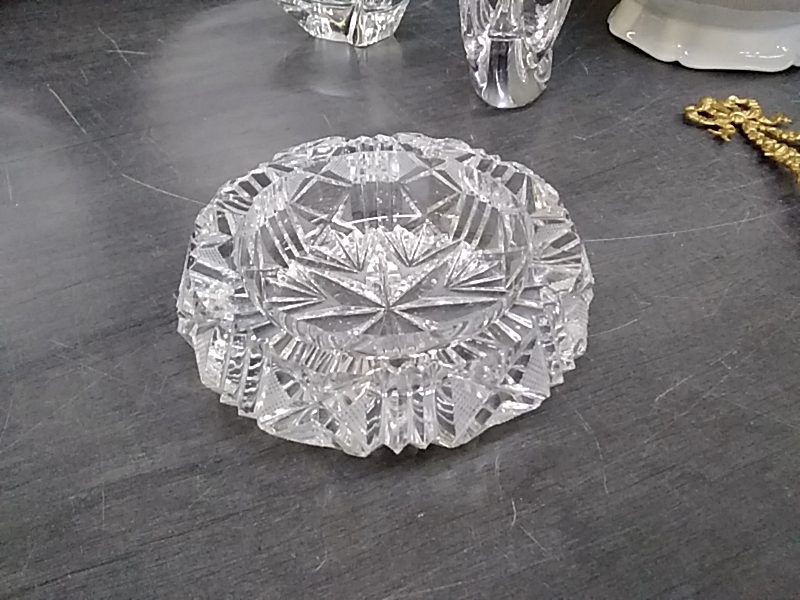 CENDRIER CRISTAL DANS L’ÉTAT 