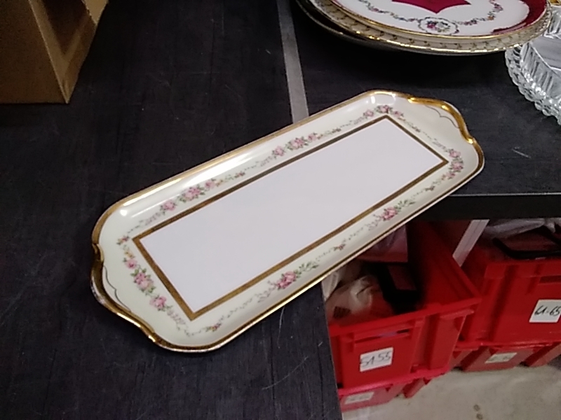 PLAT A CAKE