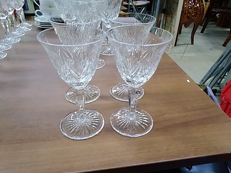 LOT DE 4 VERRES CRISTAL 
