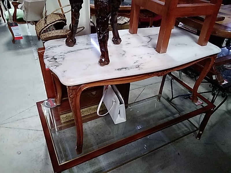 TABLE BASSE ROCAILLE MARBRE BLANC