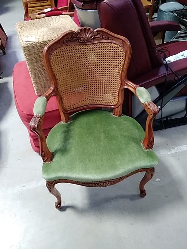 FAUTEUIL CANNÉ VELOURS VERT