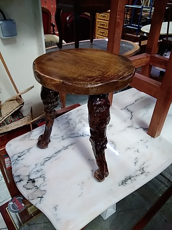 TABOURET PIEDS DE VIGNE