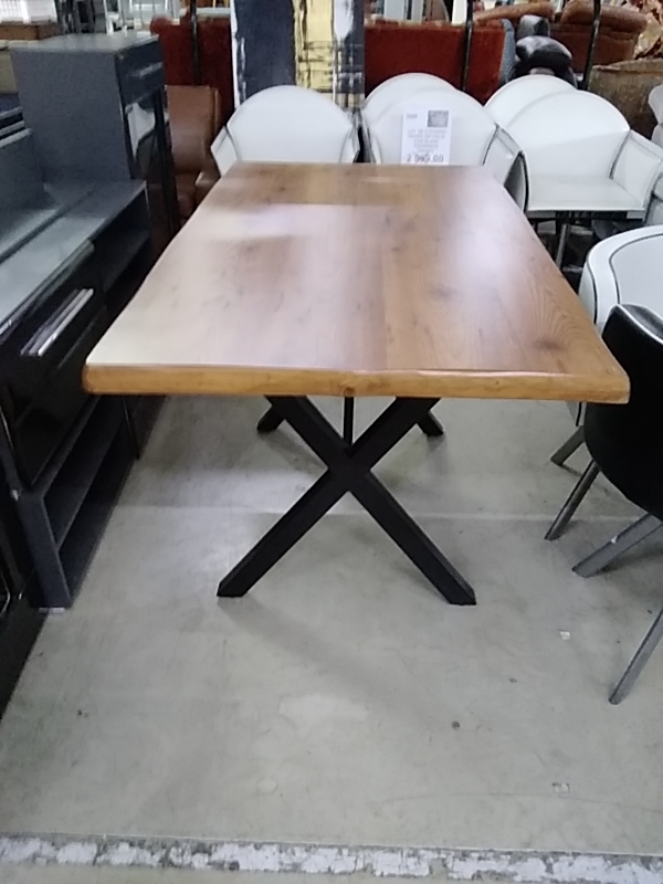 TABLE MODERNE STYLE INDUSTRIEL BOIS ET FER