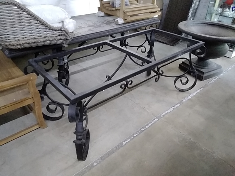 STRUCTURE DE TABLE SEULE EN  FER FORGÉ 90 X 190