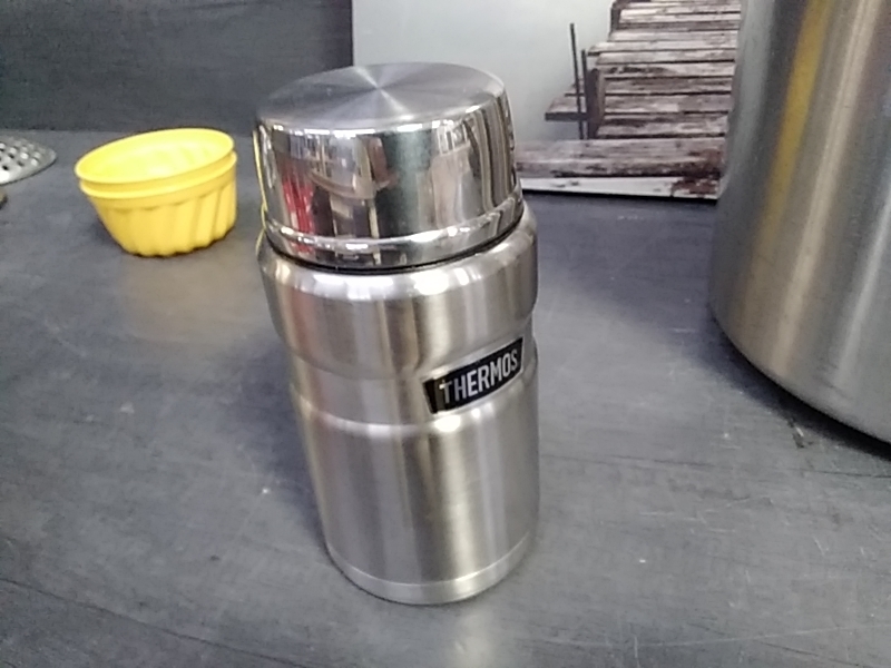 THERMOS 
