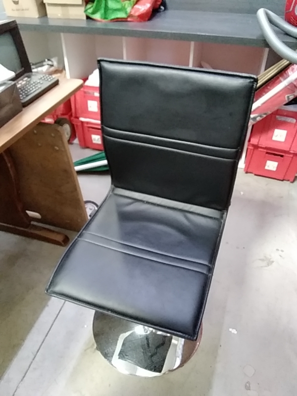 CHAISE NOIRE