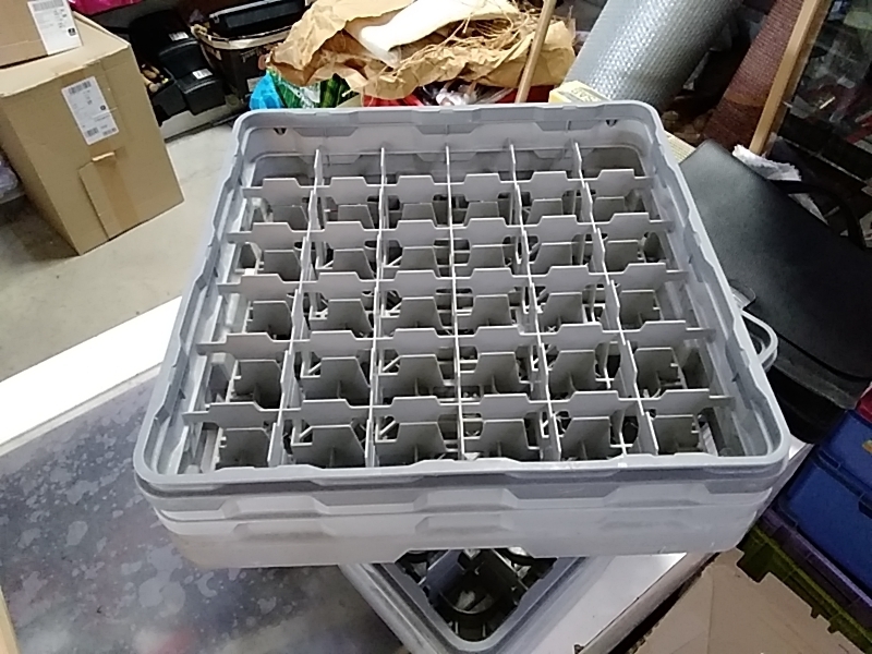 PANIER POUR VERRE POUR LAVE VAISSELLE PROFESSIONNEL 