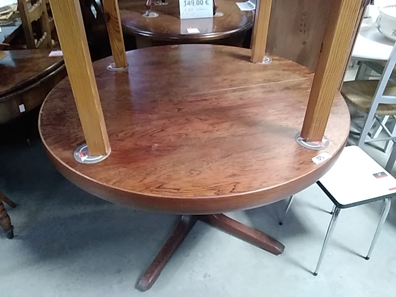 TABLE RONDE SCANDINAVE DANS L’ETAT DIAMÈTRE 114CM AVEC 1 ALLONGE 