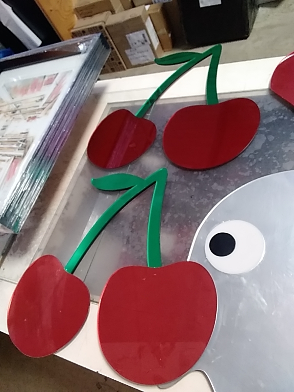 PAIRE DE CERISES 