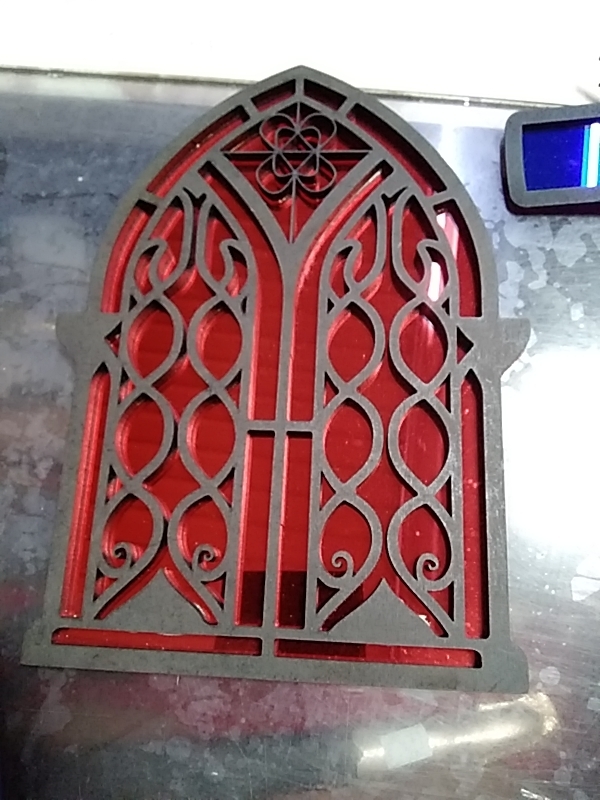 DECO FENÊTRE MIROIR ROUGE 