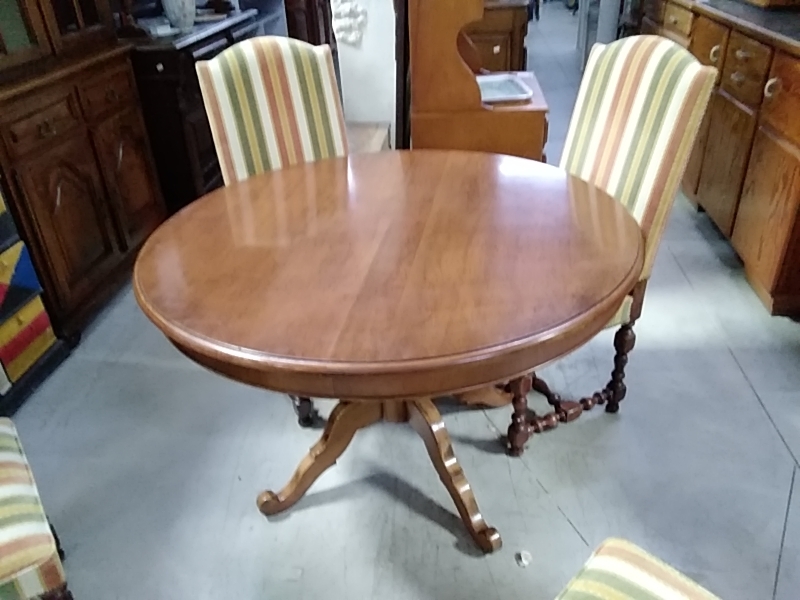 TABLE RONDE PIED CENTRAL DIAMÈTRE 120 CM