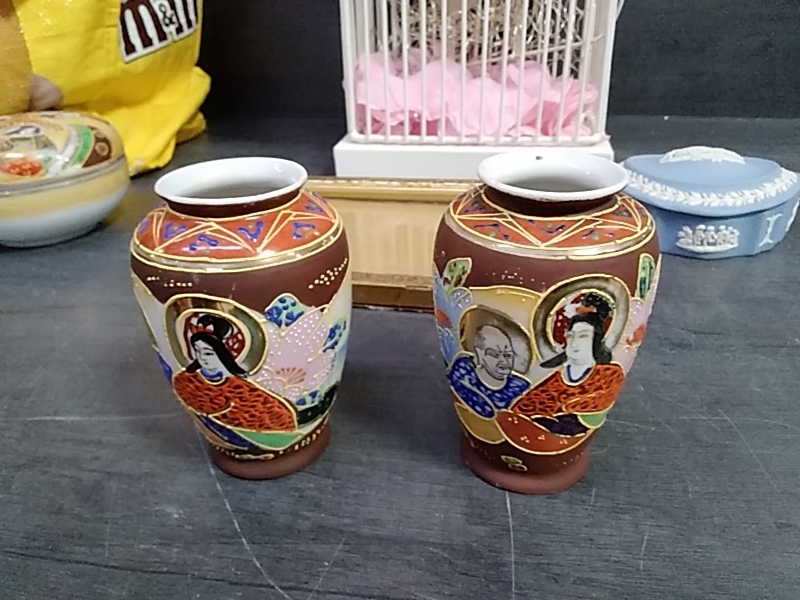 PAIRE DE VASE JAPONAIS SATSUMA HT 9 CM