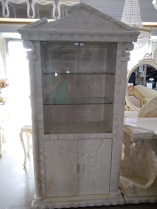 VITRINE PIERRE 