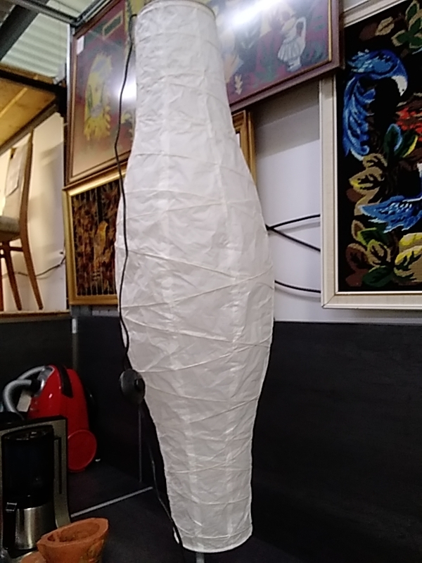 LAMPADAIRE PAPIER BLANC 