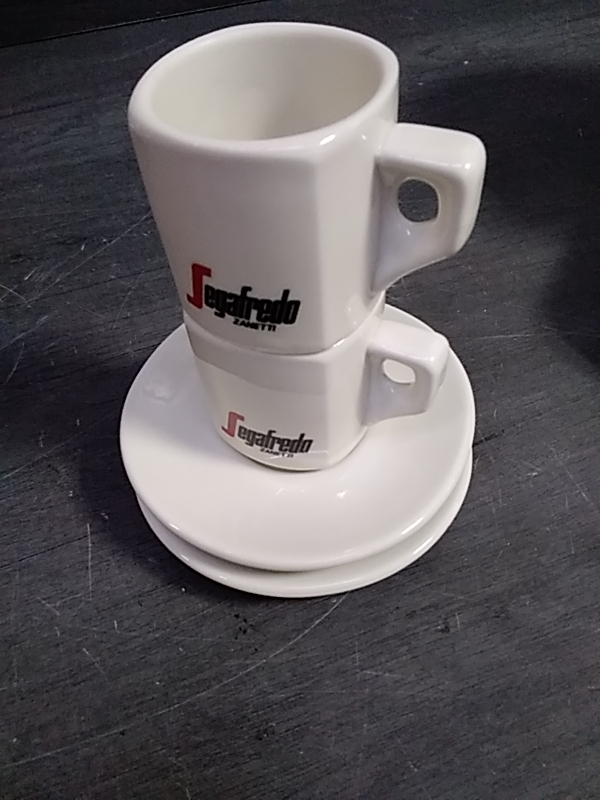 LOTDE 2 TASSES SEGAFREDO 