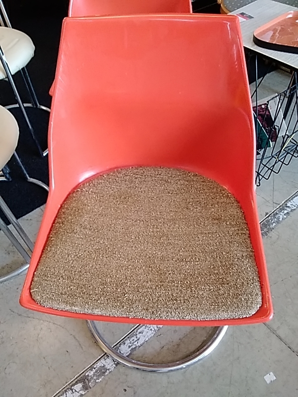 CHAISE POP ART ROUGE ANNEES 60