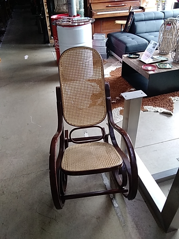 ROCKINGCHAIR CANNÉ 
