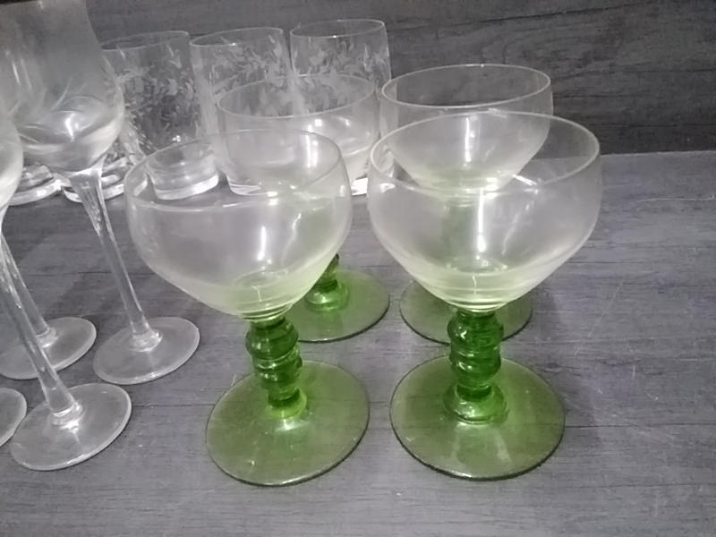 LOT DE 4 VERRES À VIN ALSACIEN