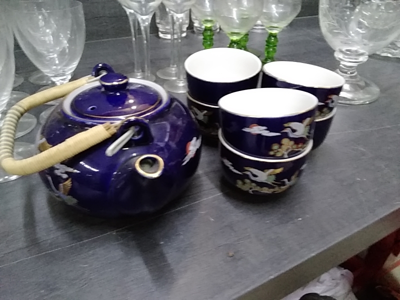ENSEMBLE PORCELAINE JAPONAIS BLEU