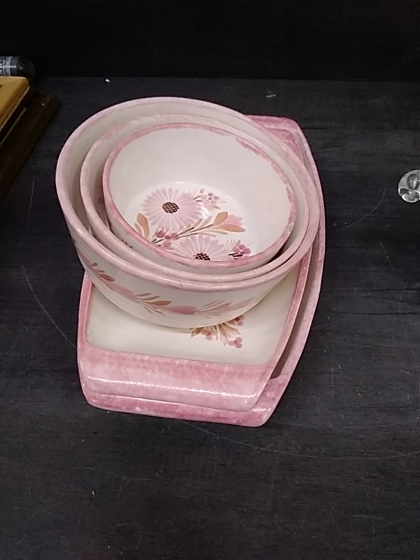 LOT DE 5 PLATS DE QUIMPER ROSE