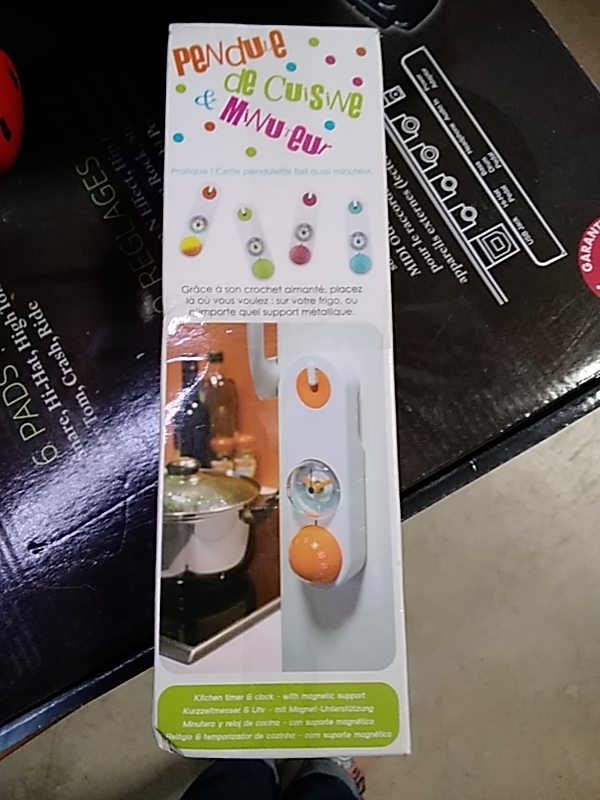 PENDULE DE CUISINE AVEC MINUTEUR 