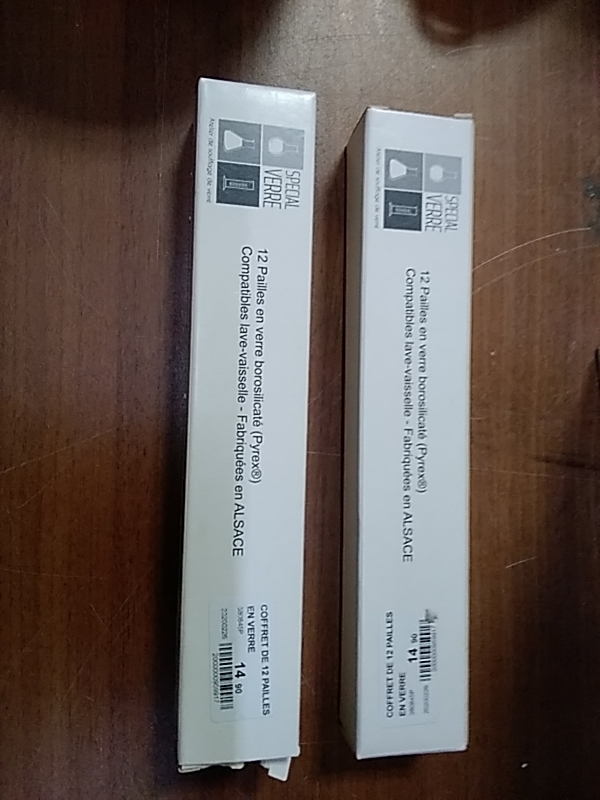 LOT DE 12 PAILLES EN VERRE