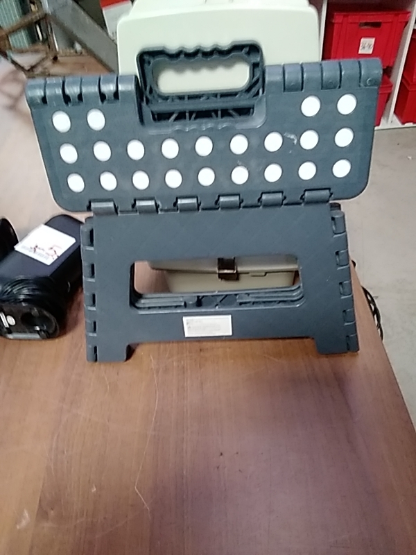 TABOURET PLIANT 