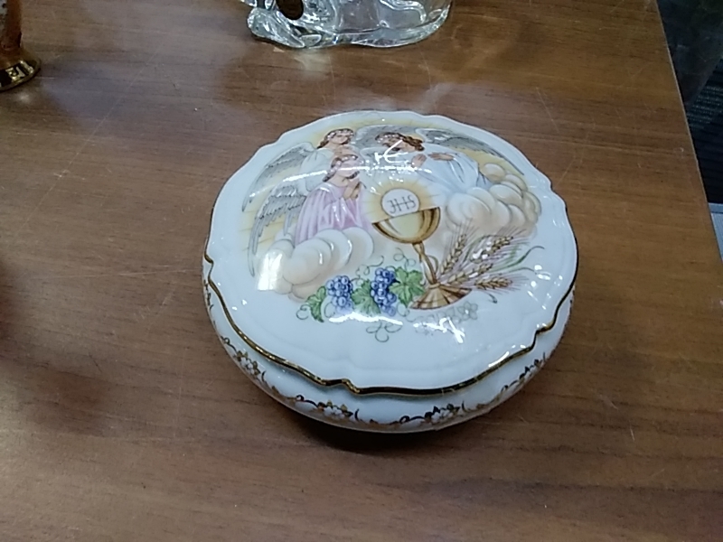 BOITE RELIGIEUSE LIMOGES 